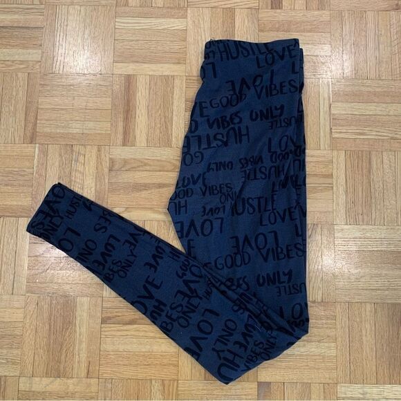 Good Vibes Only Grey and Black Leggings - Picture 4 of 4